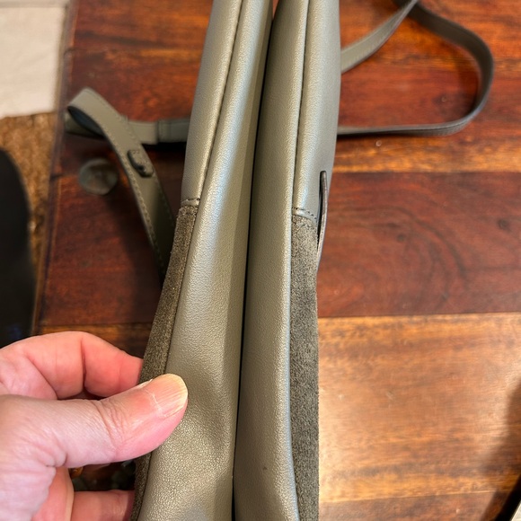 Rae Dunn Green Women's Crossbody Bag 10” x 7” - Picture 9 of 9